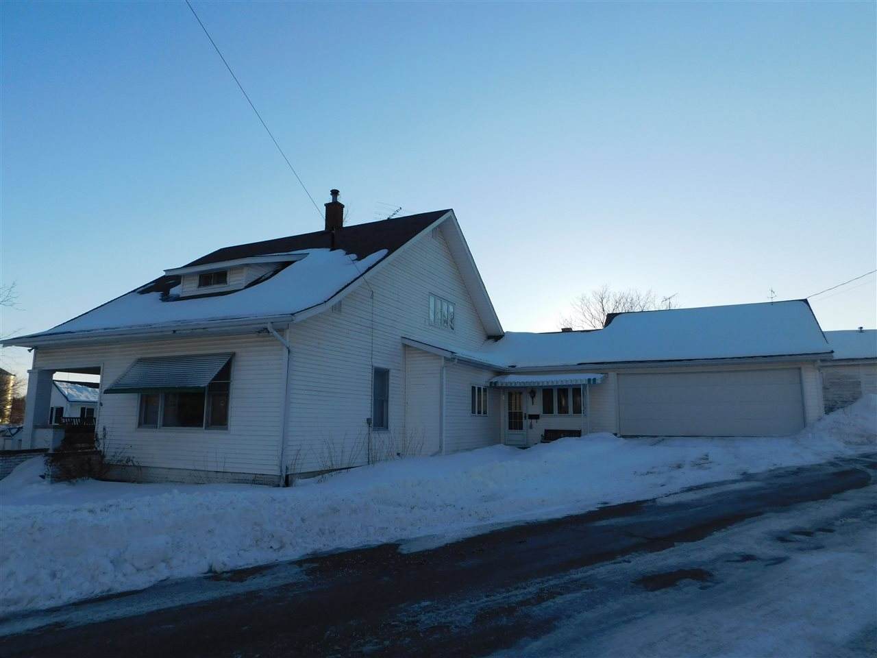102 Catlin Street - Photo 1