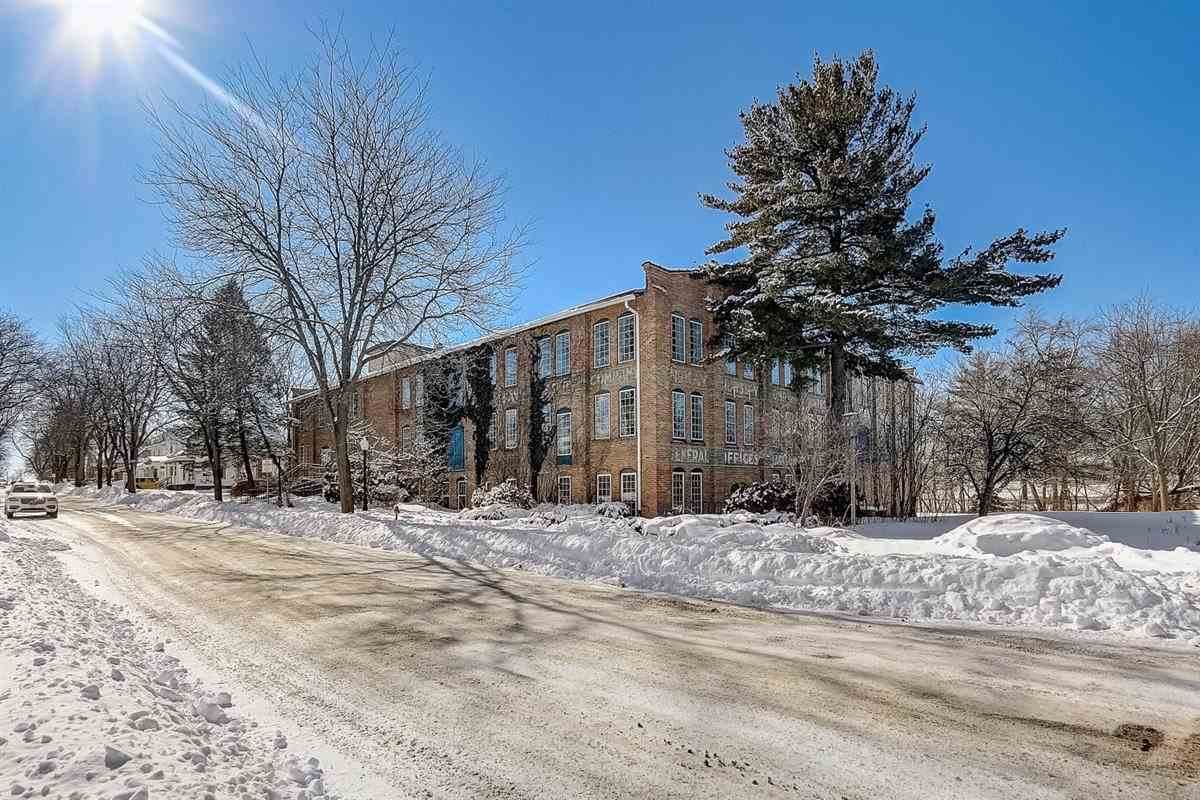 255 Jefferson St - Photo 1