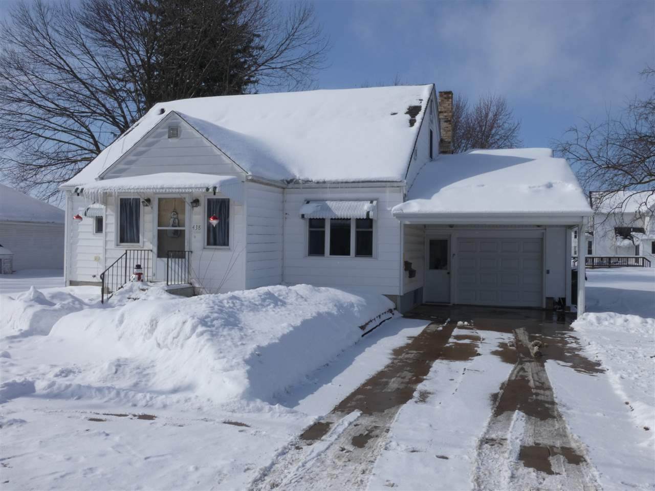 438 Harrison St - Photo 1