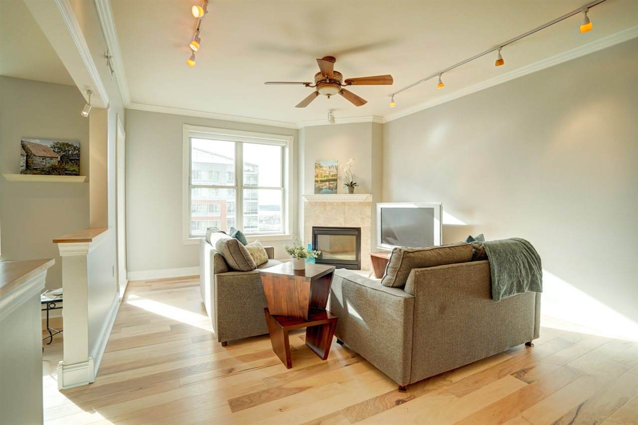 360 Washington Ave - Photo 1