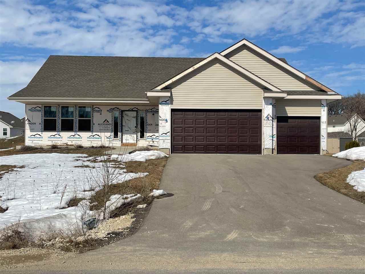 829 Mason Dr - Photo 1