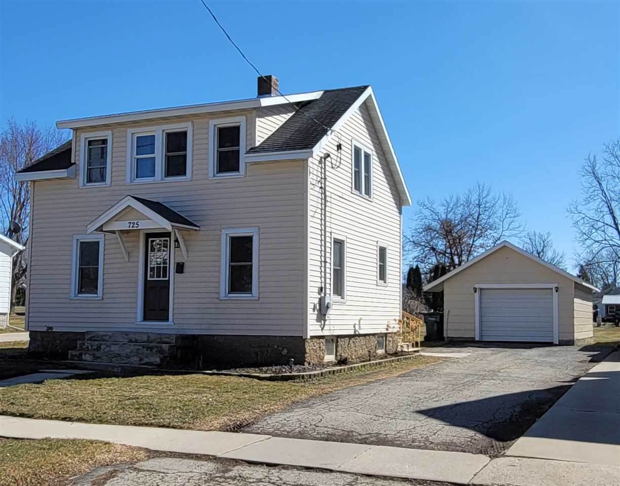 725 Park St - Photo 1