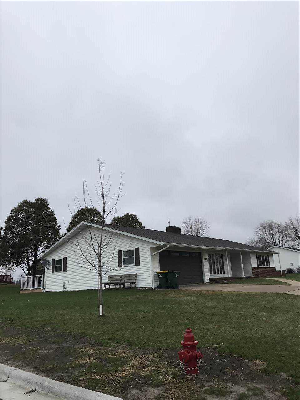 780 Wilson St - Photo 1