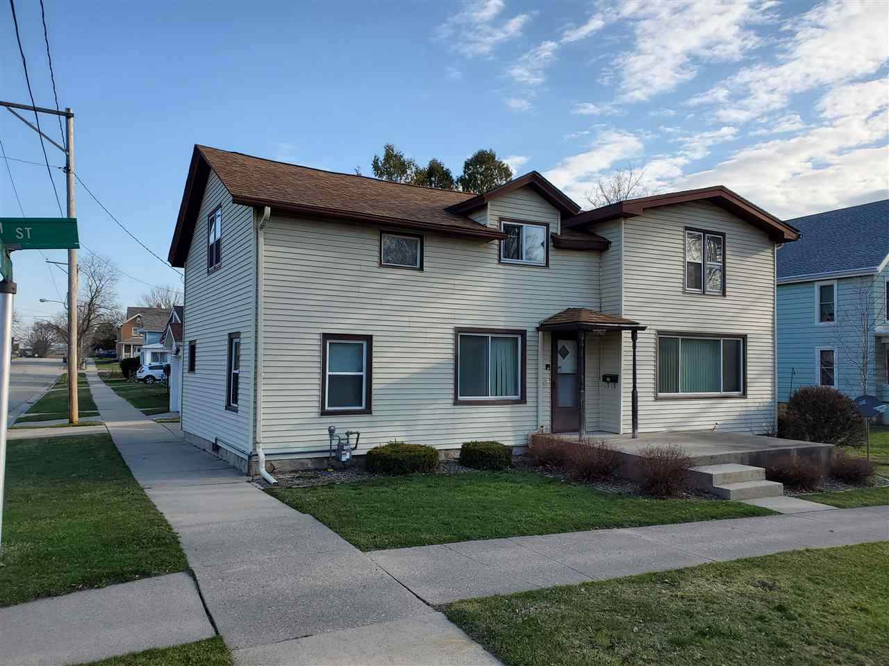 2103 9th St - Photo 1