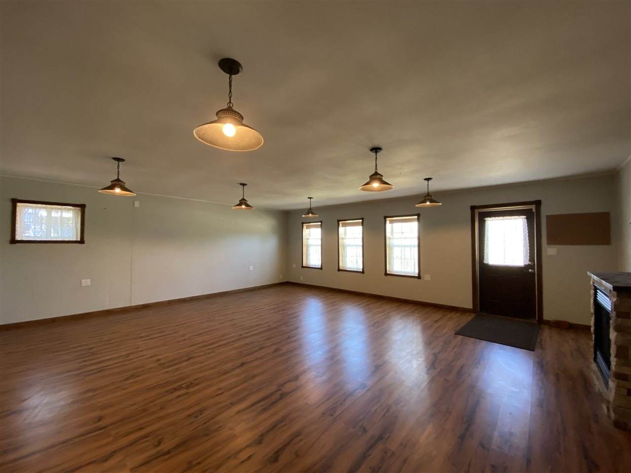 102 6th St - Photo 1
