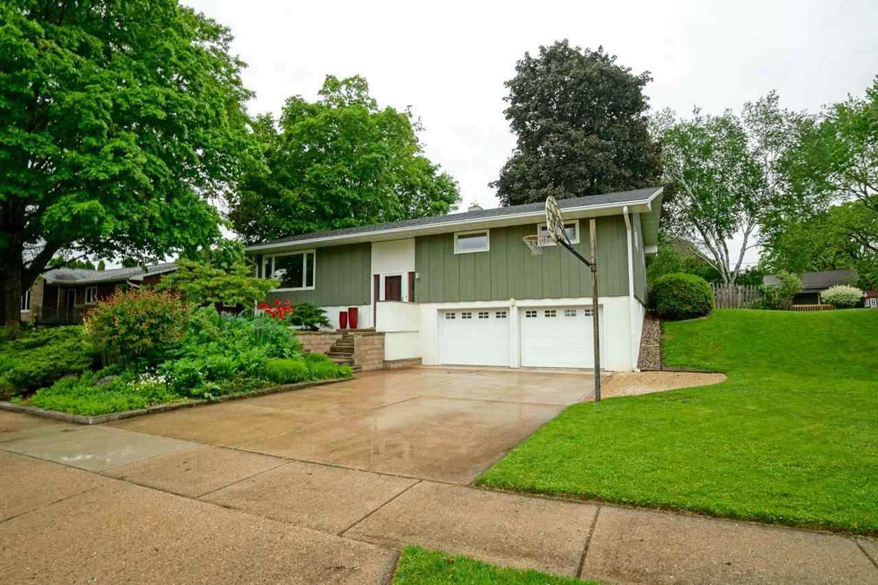 7106 Prairie Dr - Photo 1