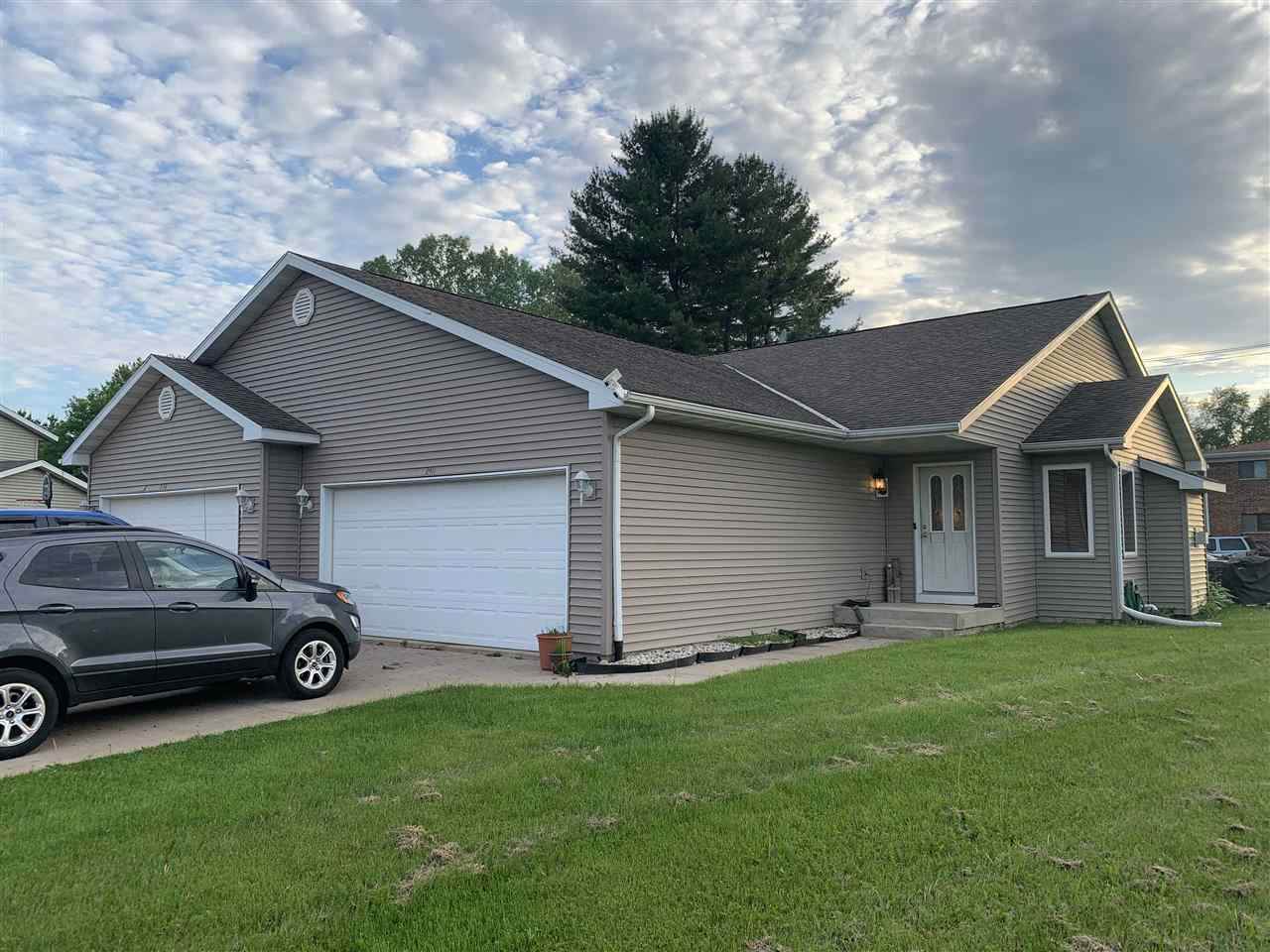 240 Niehoff Dr - Photo 1
