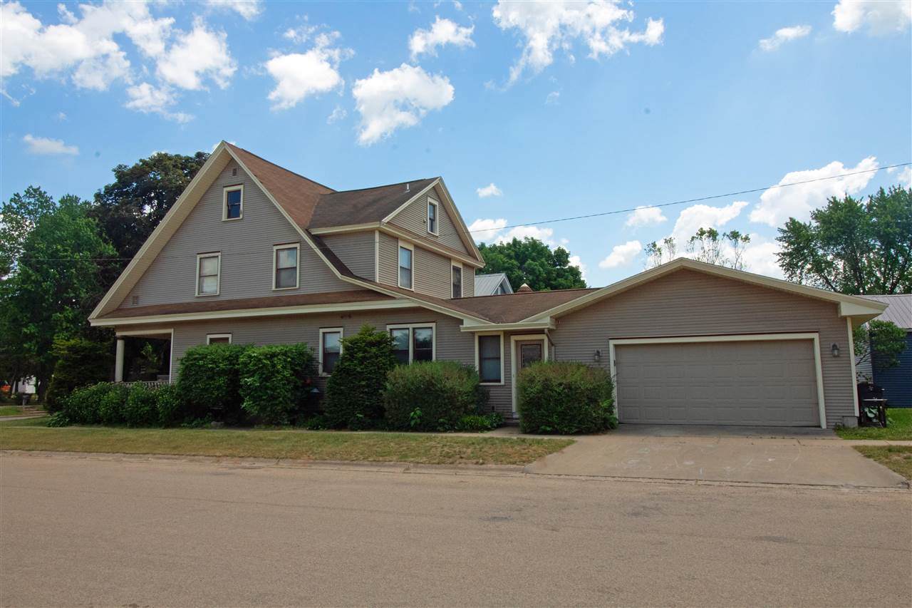 237 Iowa St - Photo 1
