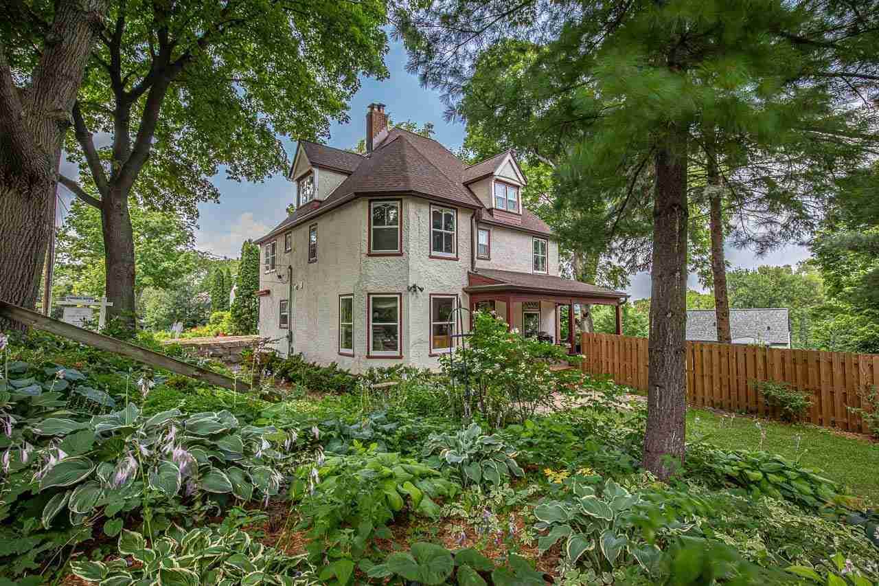 1908 Arlington Pl - Photo 1