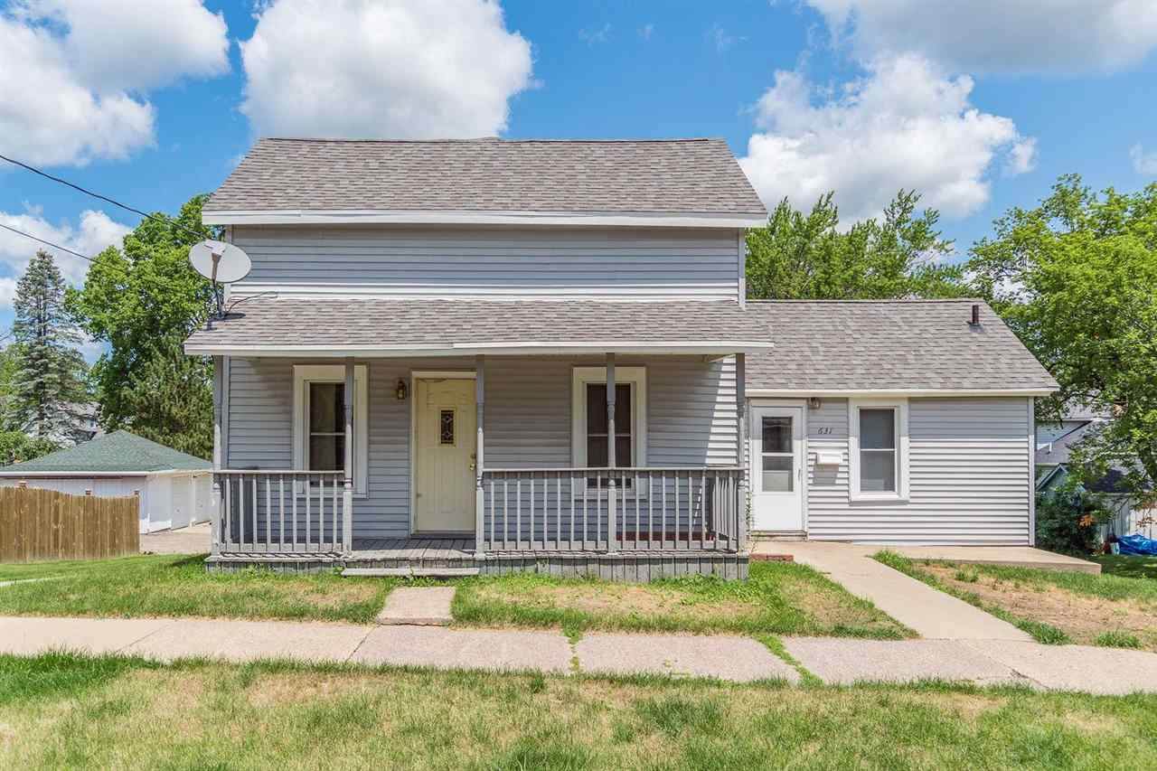 631 2nd St - Photo 1