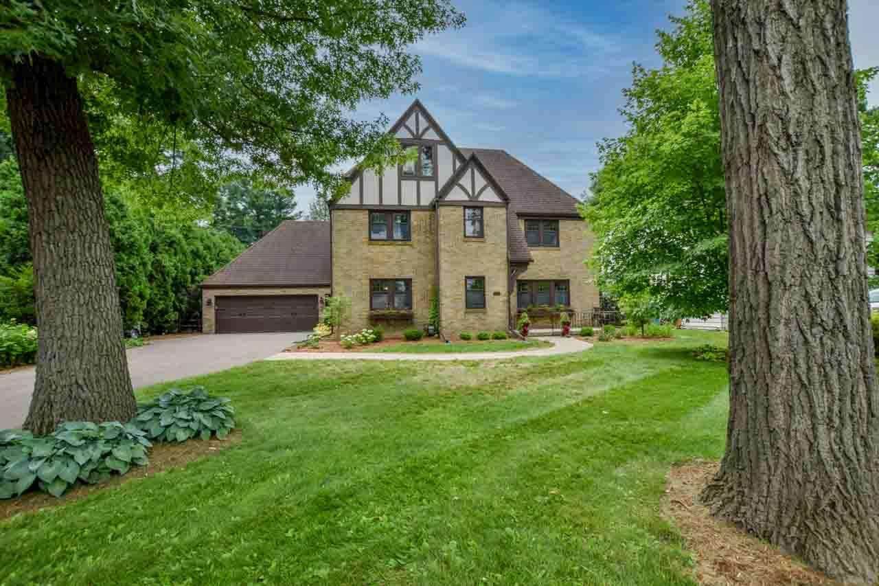 3223 Lake Mendota Dr - Photo 1