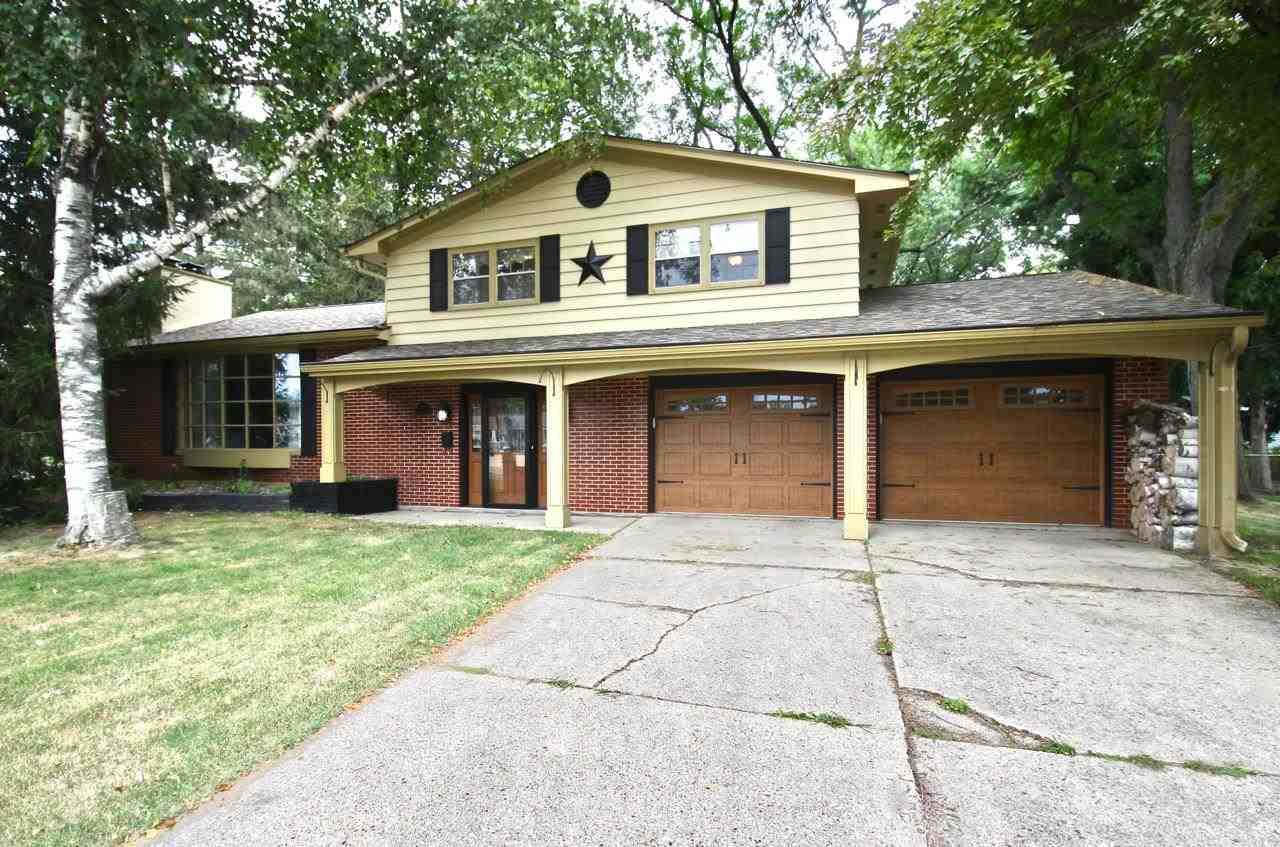91 Lexington Dr - Photo 1