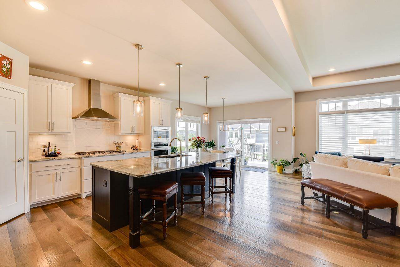 1017 Waterford Ln - Photo 1