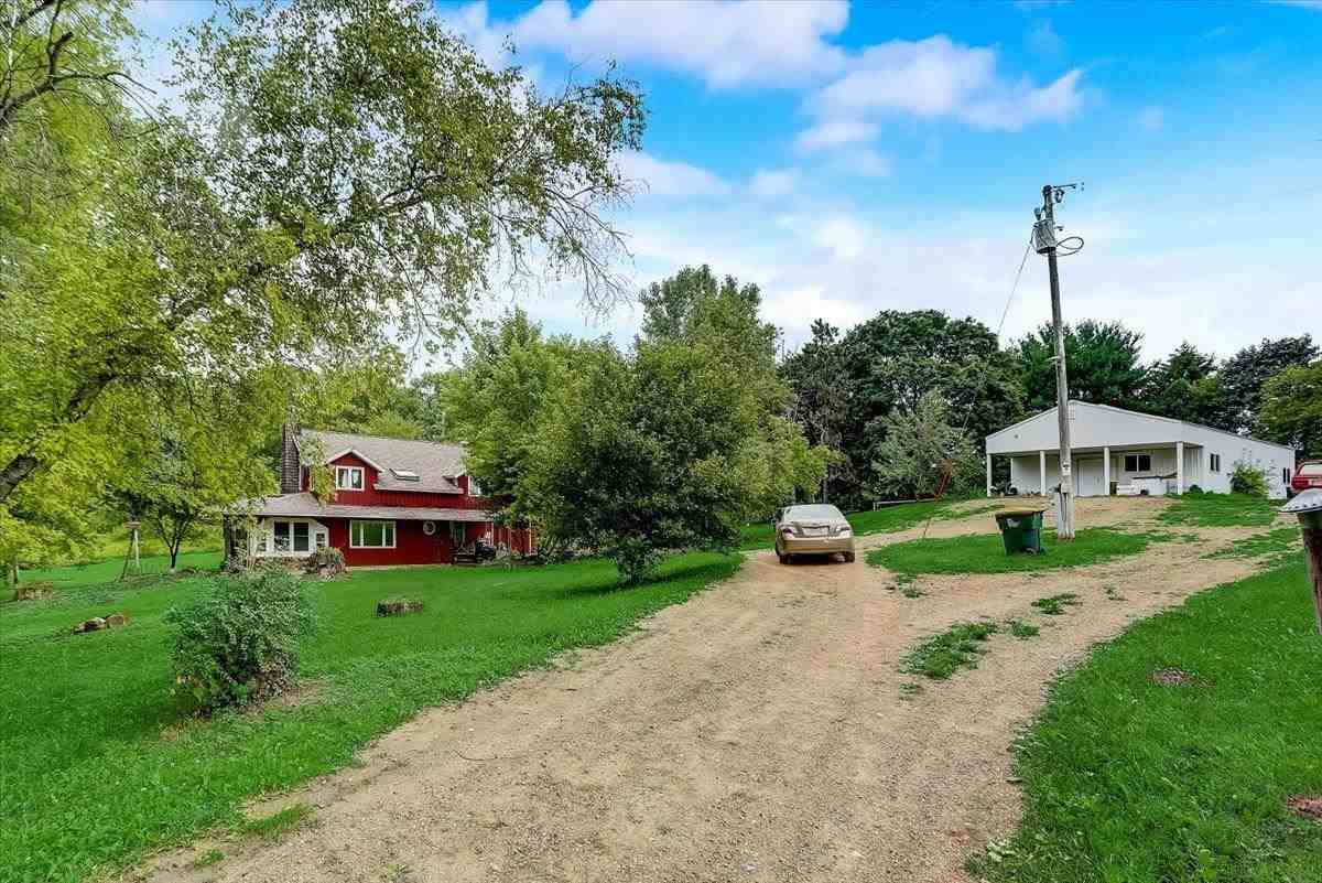 1129 La Follette Rd - Photo 1