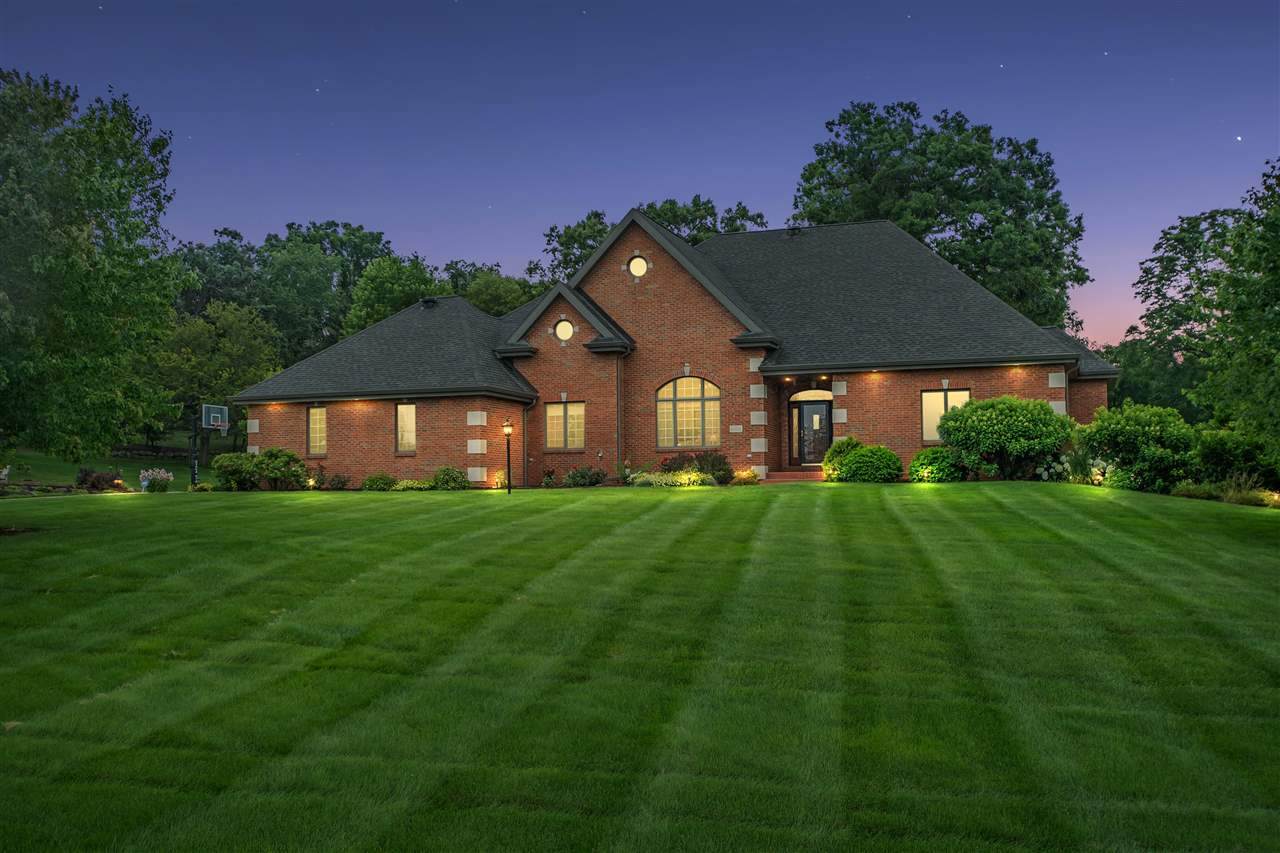 6202 Oak Hollow Dr - Photo 1