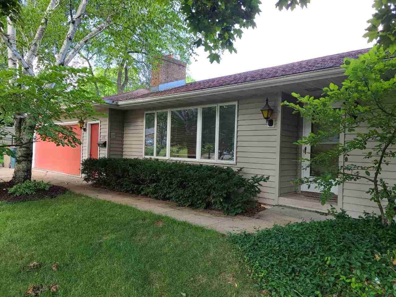 637 Odell St - Photo 1