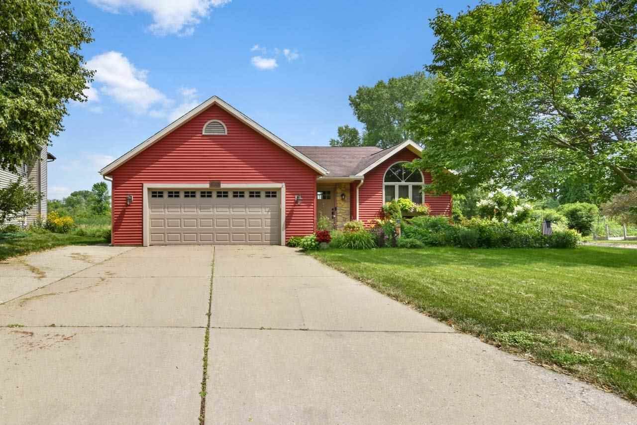 6405 Pheasant Run - Photo 1