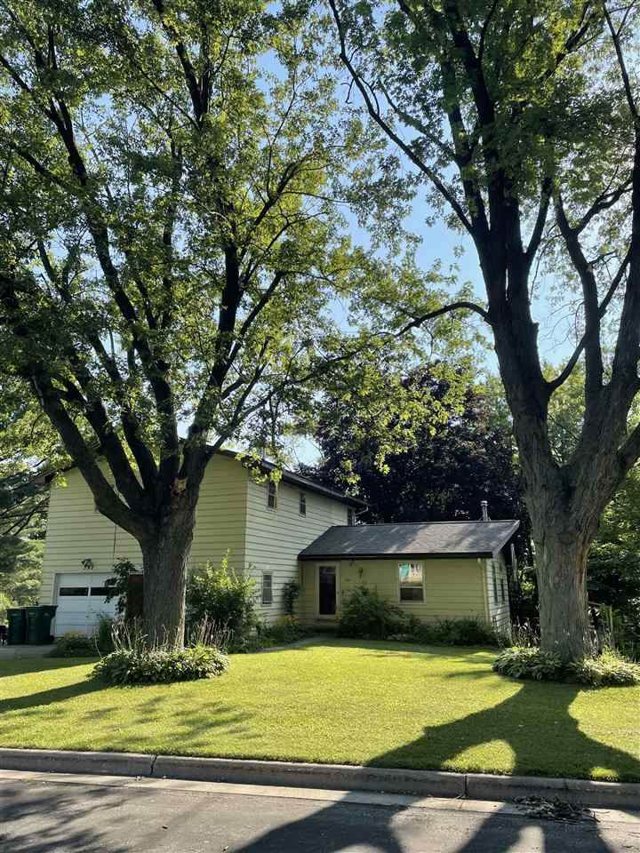 302 Melody Ln - Photo 1