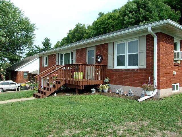 1025 Bluff St - Photo 1