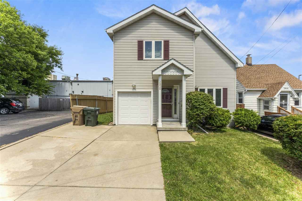 2850 Harvey St - Photo 1