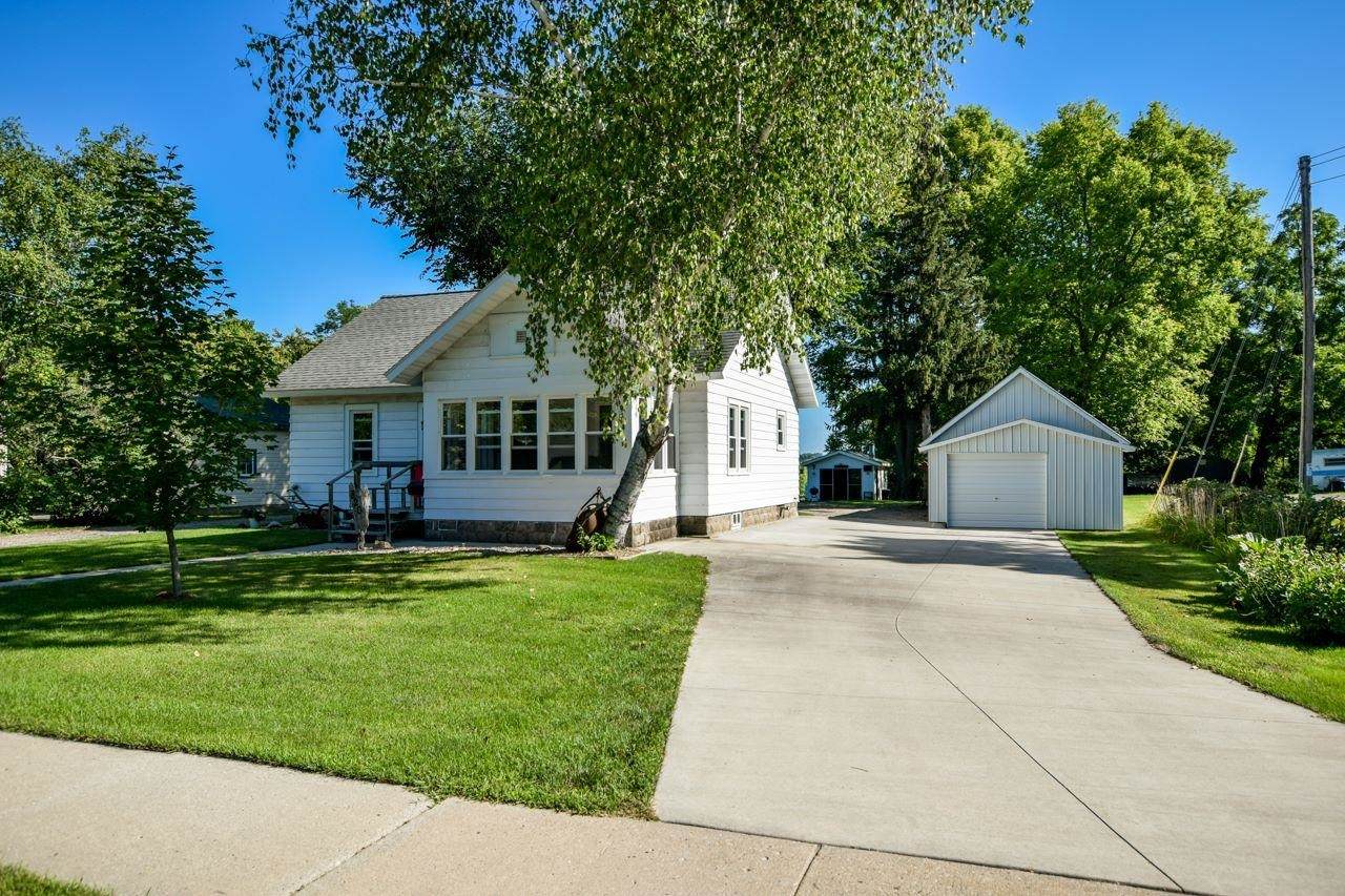 820 Water St - Photo 1