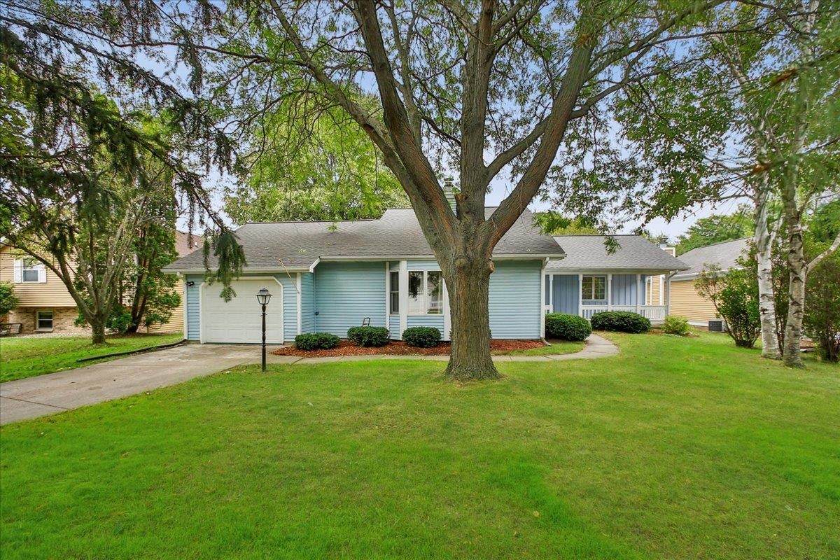 25 Oak Glen Ct - Photo 1