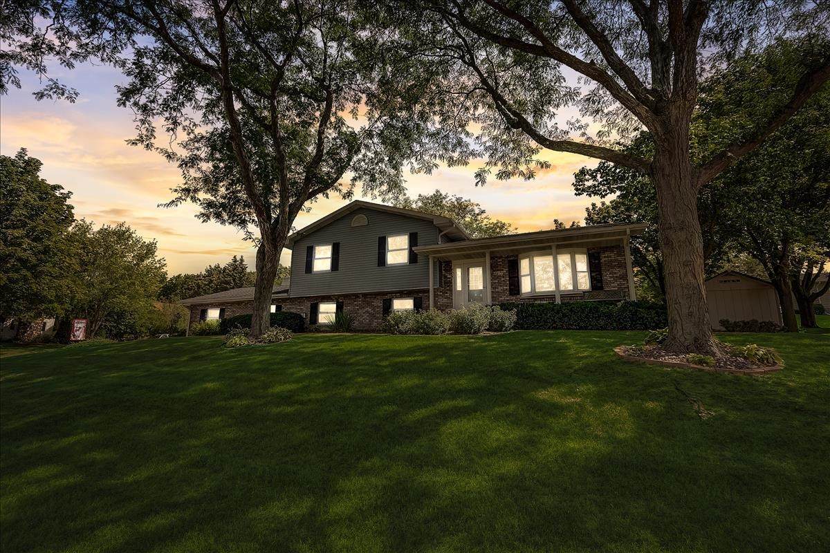 536 Midway Ave - Photo 1