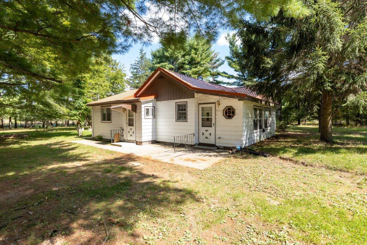 1822 Deerborn Dr - Photo 1