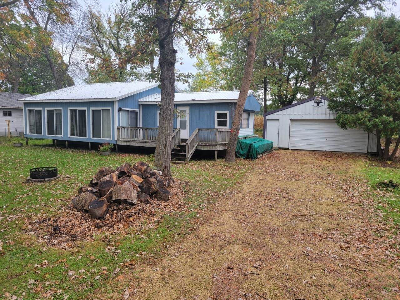 N4546 Elm St - Photo 1