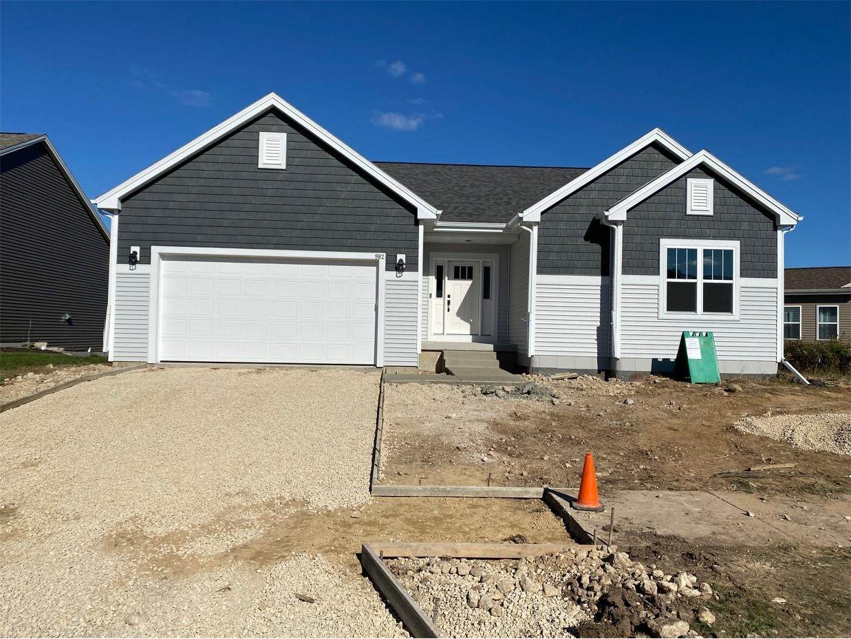 982 Griffin Way - Photo 1