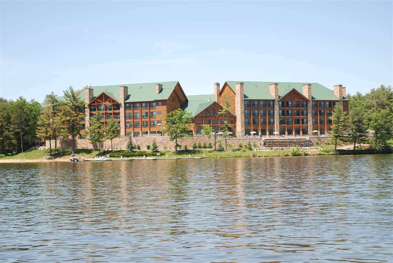 350 Hiawatha Dr - Photo 1