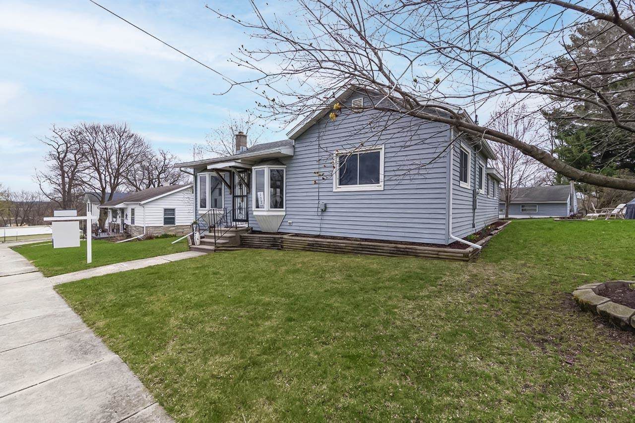 602 Main St - Photo 1