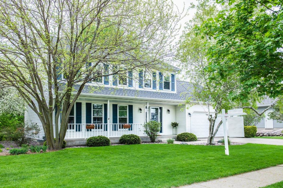 801 Parkview St - Photo 1