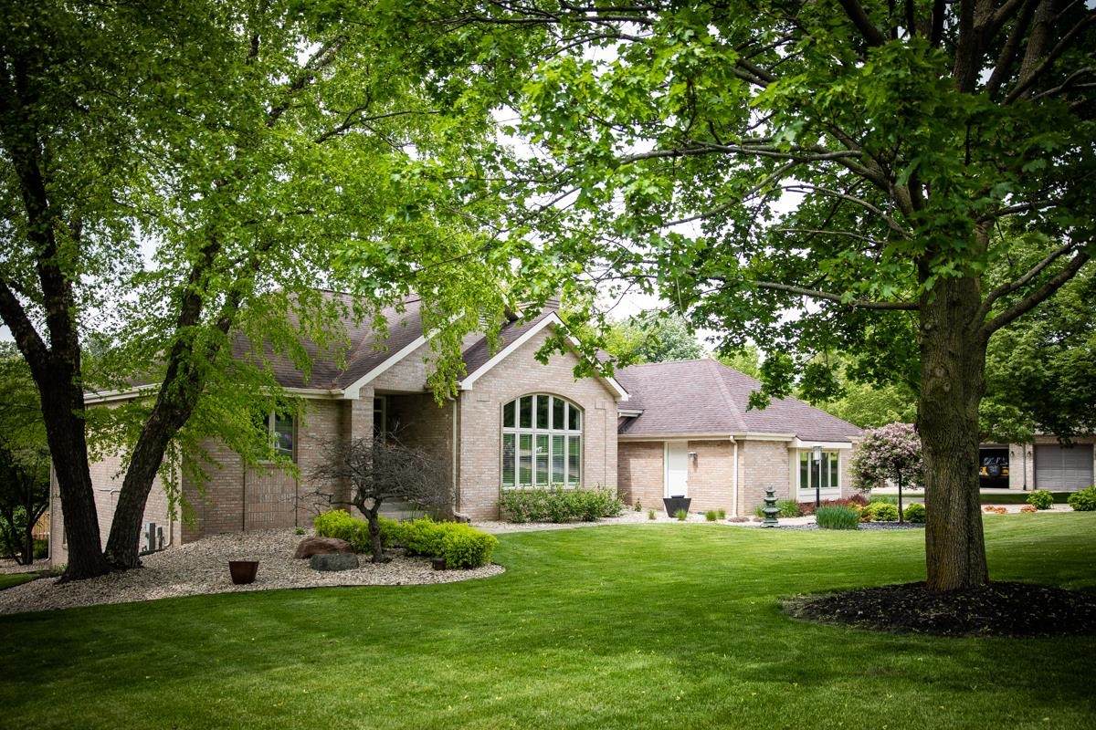 4625 Brentwood Dr - Photo 1