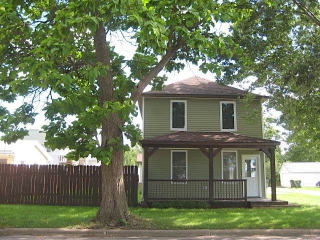 214 Perry St - Photo 1