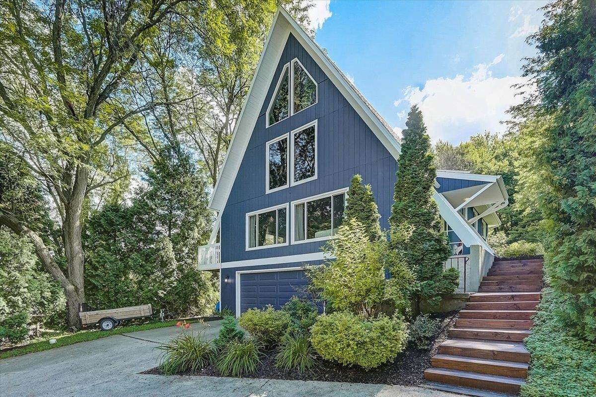 6075 Imperial Dr - Photo 1