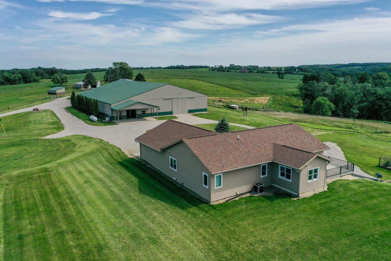1460 Crow Branch Ln - Photo 1