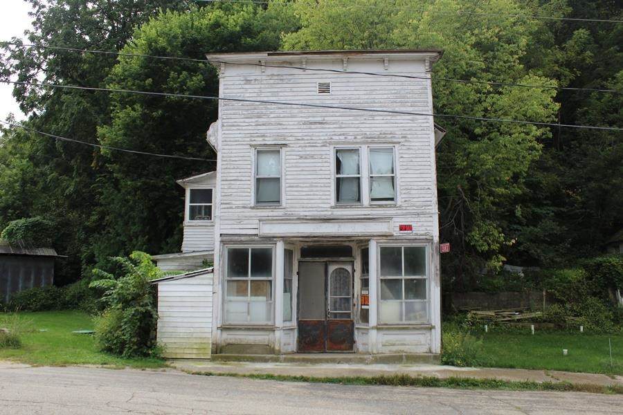 13183 Main St - Photo 1