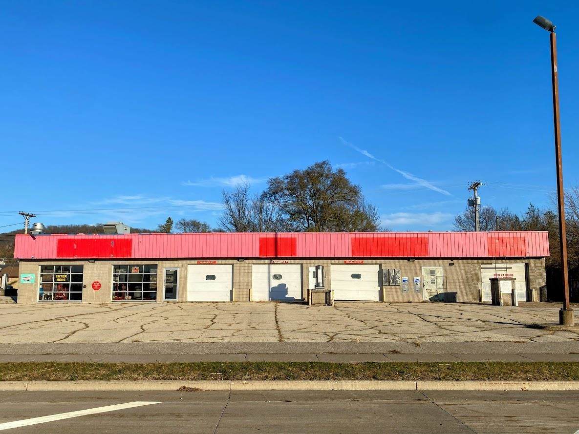 704 Marquette Rd - Photo 1