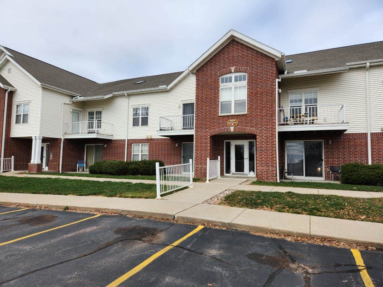 33B Grand Canyon Dr - Photo 1