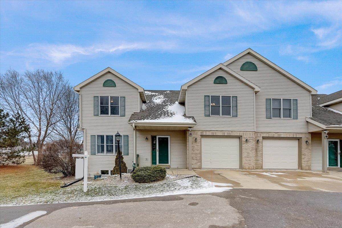 3240 Stonecreek Dr - Photo 1