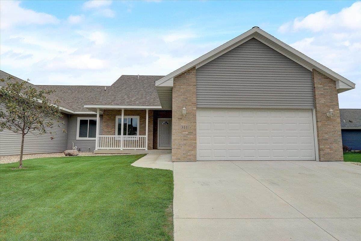 311 Pebble Brook Ln - Photo 1