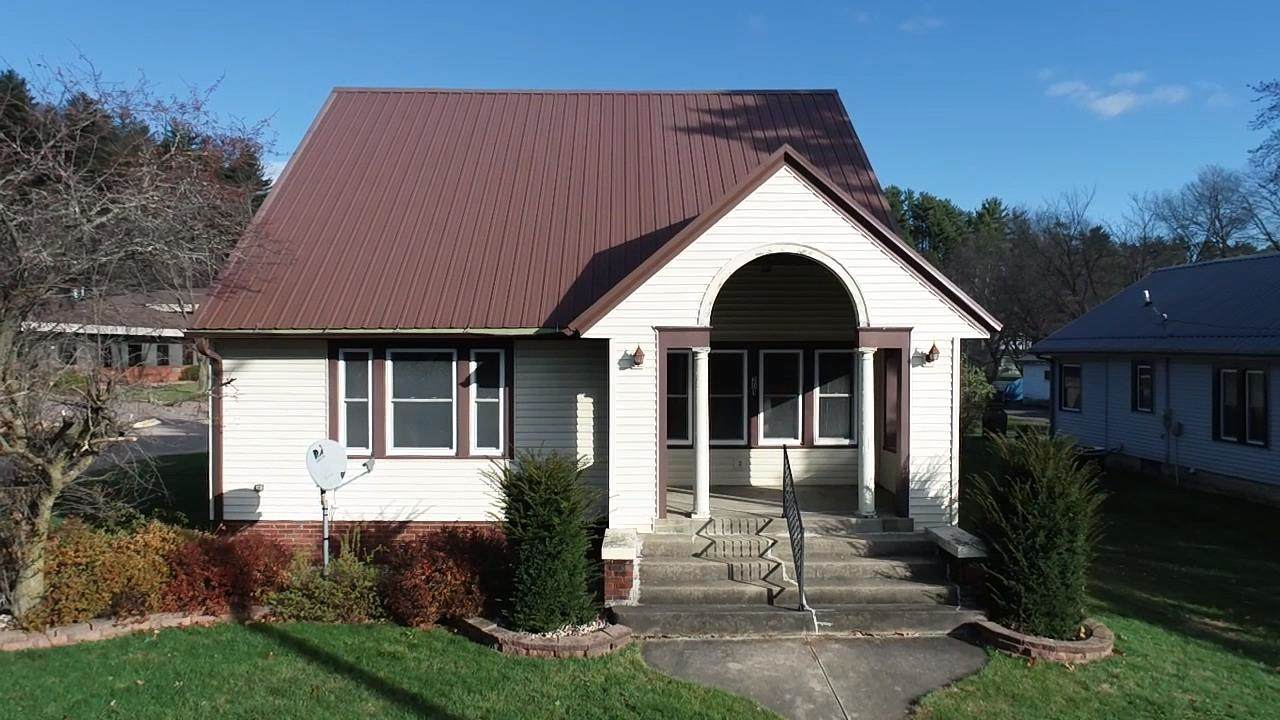 201 East Street - Photo 1