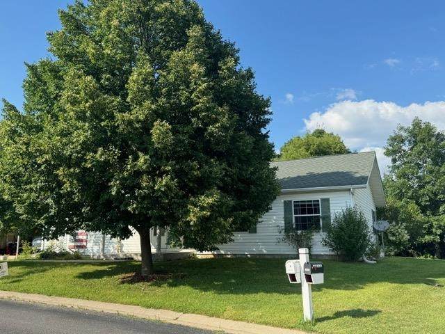 N115W20994 Brookside Drive - Photo 1