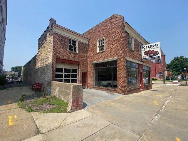 515 Broadway Street - Photo 1