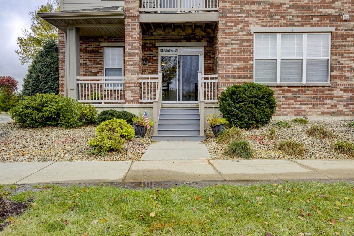 121 Metro Terrace - Photo 1