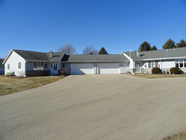 4025 Mackinac Dr - Photo 1