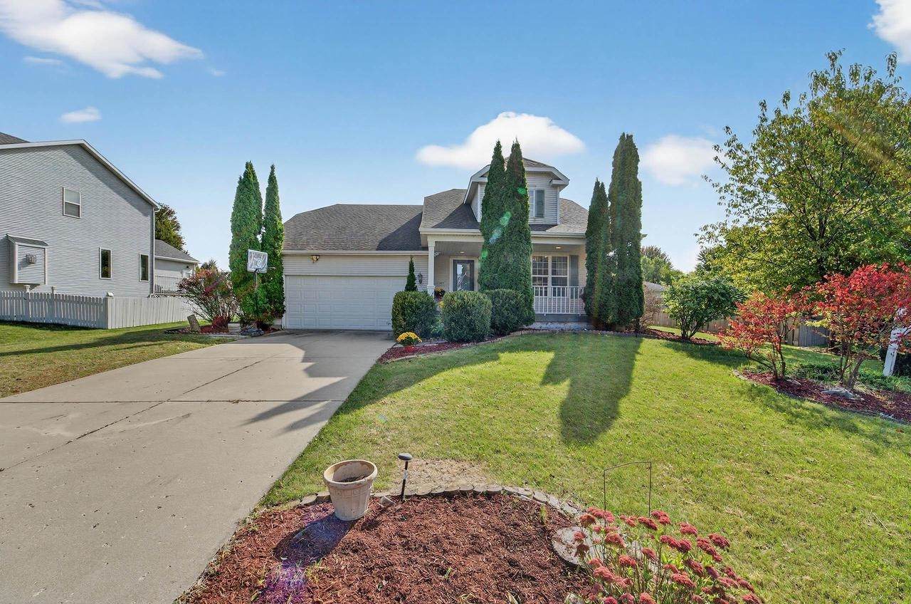 1077 Gas Light Drive - Photo 1