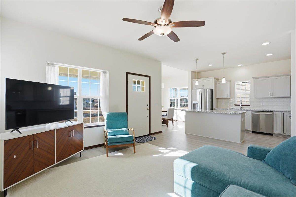 43 Windflower Way - Photo 1