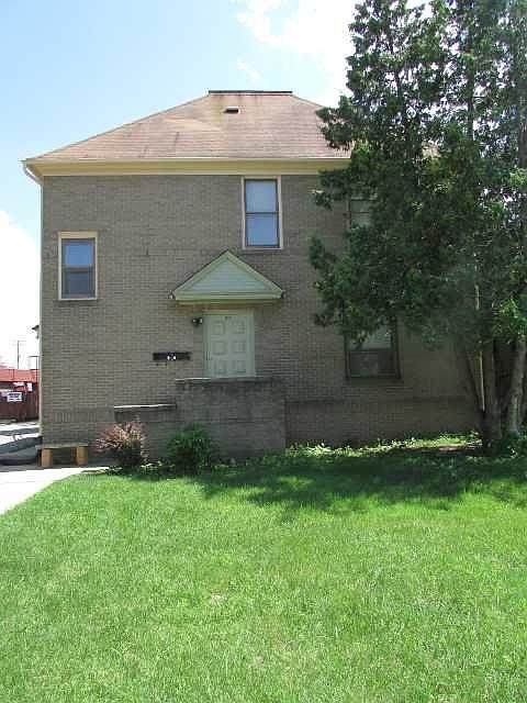 917 Haywood Drive - Photo 1